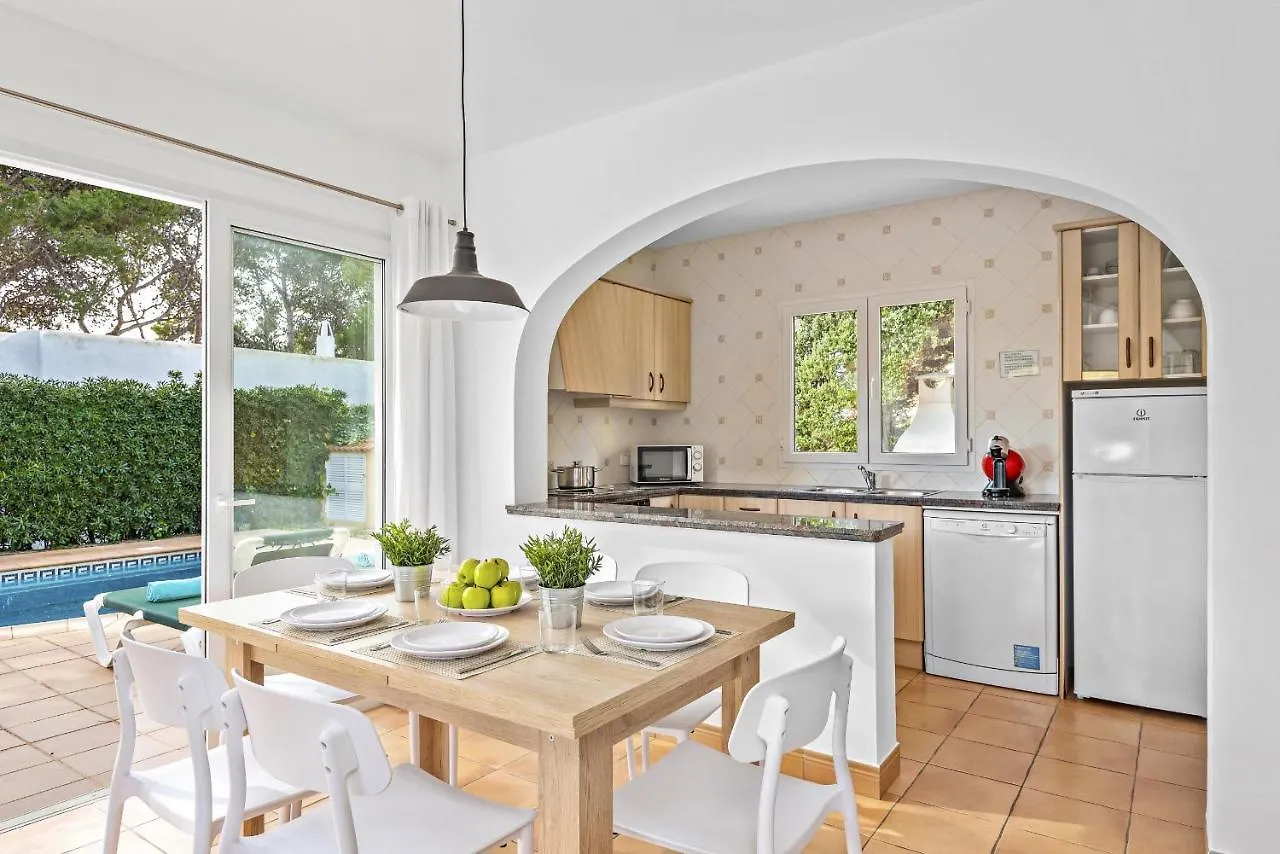 Marta 3 Bedroom Villa, Cala Blanca 0*, カラ・ブランカ