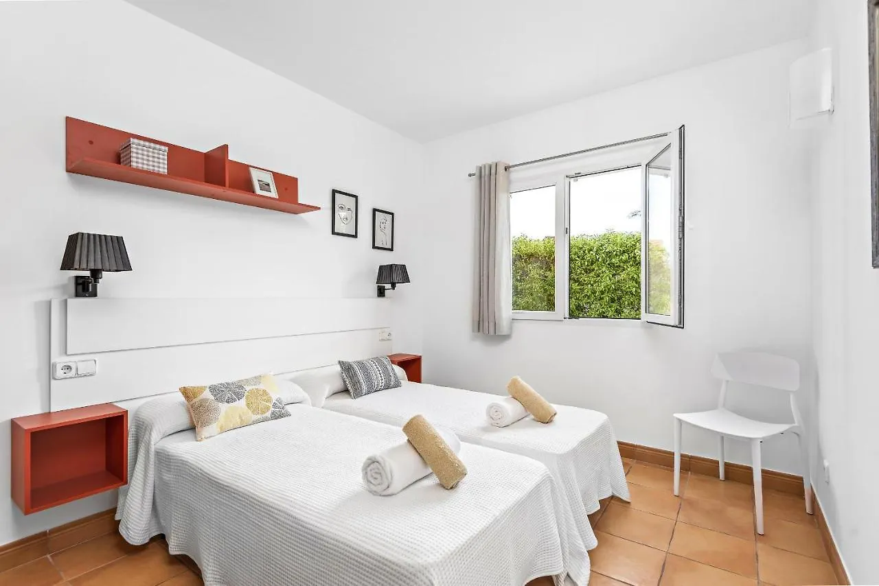 Marta 3 Bedroom Villa, Cala Blanca 0*, カラ・ブランカ スペイン