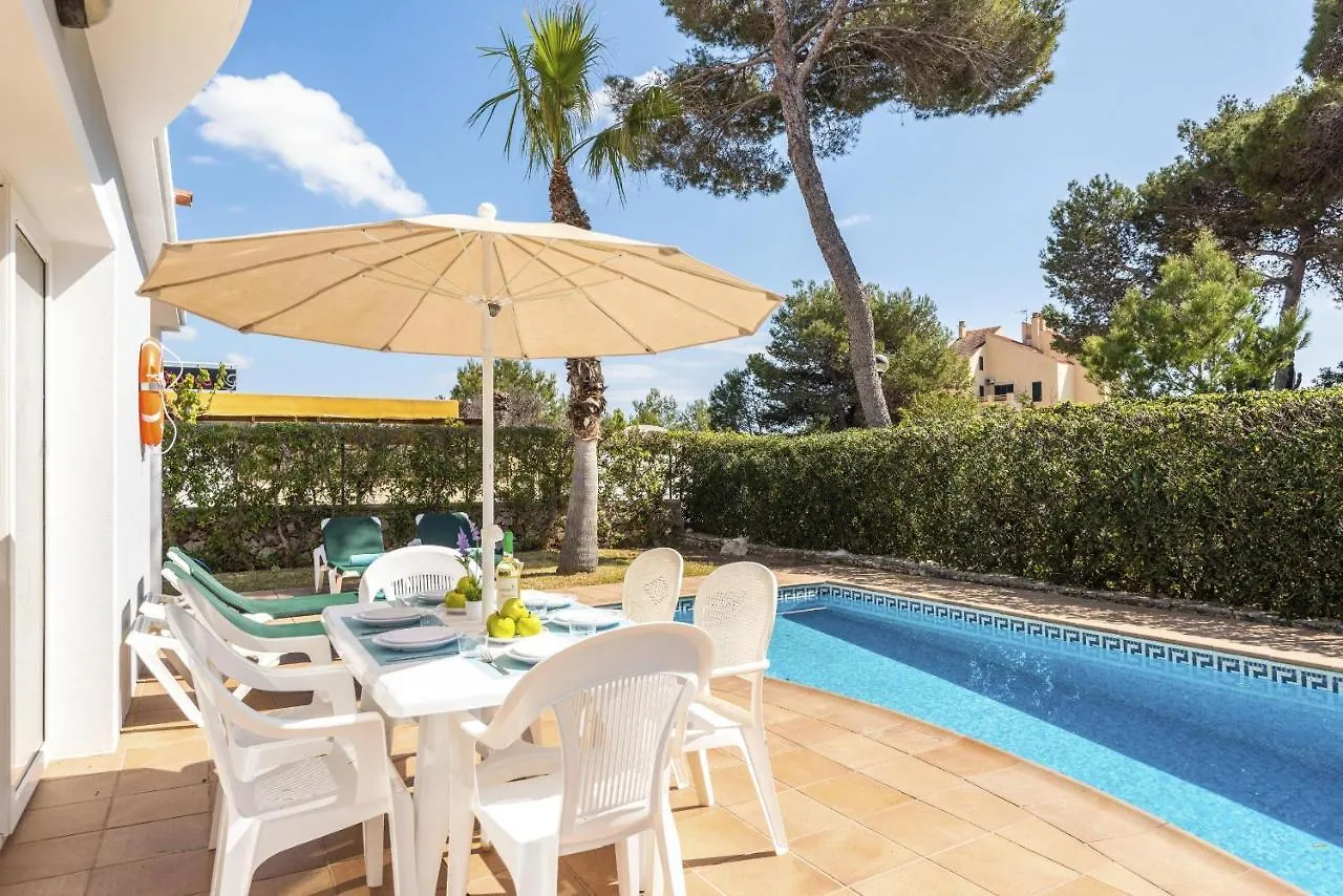 Marta 3 Bedroom Villa, Cala Blanca ヴィラ カラ・ブランカ